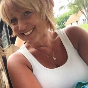 Meet your Posher, Dana